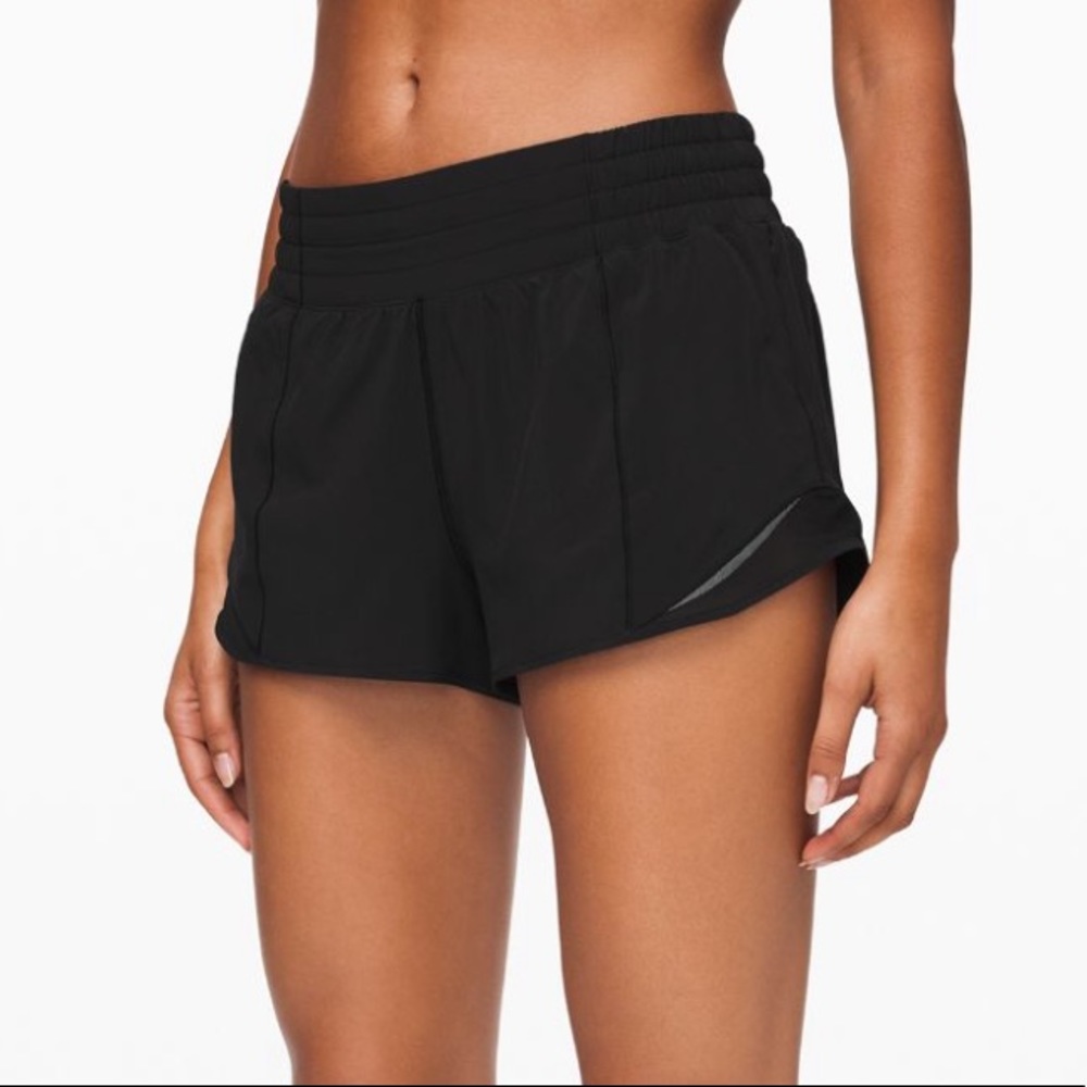 Lululemon Hotty Hot Short High-Rise 2.5”